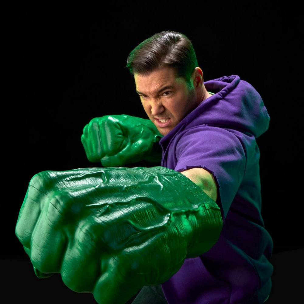 Marvel Legends Series Incredible Hulk Premium Roleplay Fists